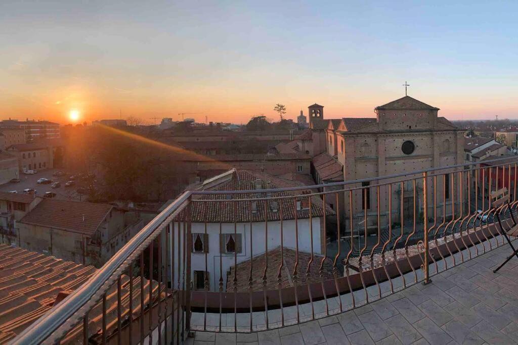 Mansarda Con Vista In Centro A Piacenza Leilighet Eksteriør bilde