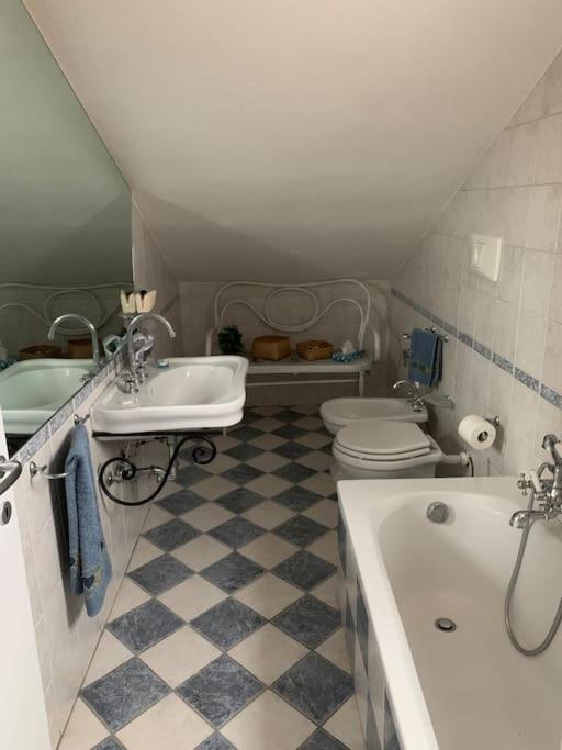 Mansarda Con Vista In Centro A Piacenza Leilighet Eksteriør bilde